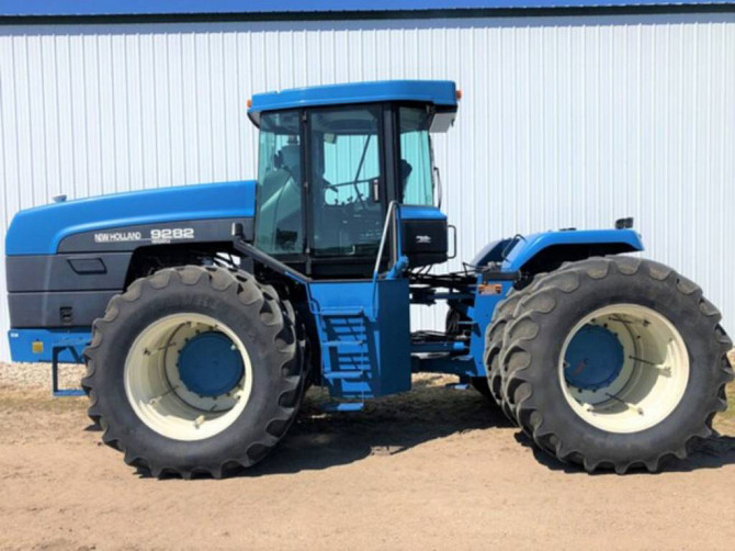 USED 1997 New Holland 9282 Tractor Fargo - photo 4