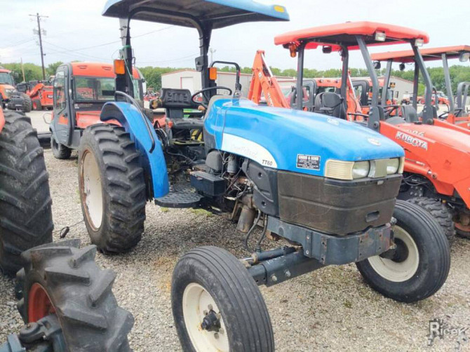 USED 2006 New Holland TT60 Tractor Portsmouth, Ohio - photo 1