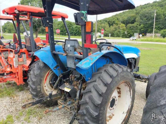 USED 2006 New Holland TT60 Tractor Portsmouth, Ohio - photo 2
