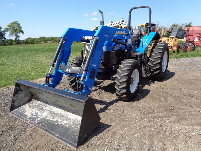 USED 2014 NEW HOLLAND TS6.110 Tractor Ansonia - photo 4