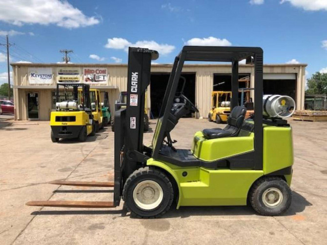 USED 1997 CLARK CGP25 Forklift Duncan - photo 2