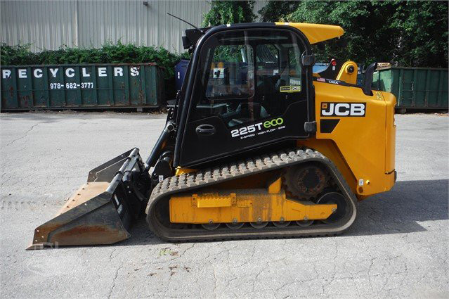 USED 2017 JCB 225T Skid Steer Concord, New Hampshire - photo 4