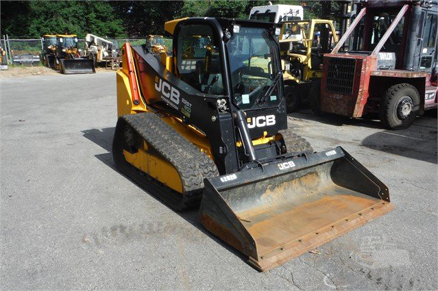 USED 2017 JCB 225T Skid Steer Concord, New Hampshire - photo 1