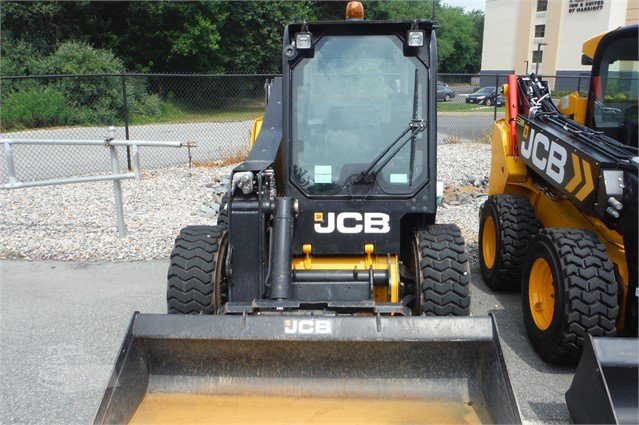 USED 2017 JCB 260 Skid Steer Concord, New Hampshire - photo 2