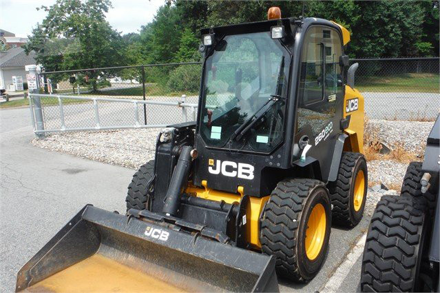 USED 2017 JCB 260 Skid Steer Concord, New Hampshire - photo 1