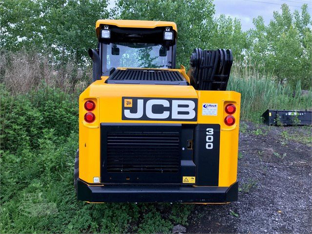 USED 2016 JCB 300 Skid Steer Concord, New Hampshire - photo 4