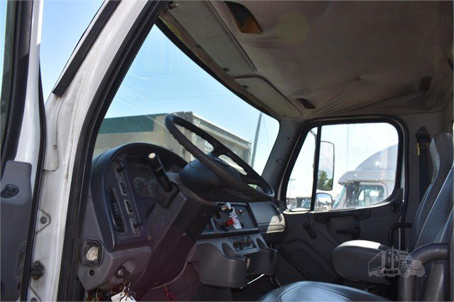USED 2010 FREIGHTLINER BUSINESS CLASS M2 106 Grapple Truck Dyersburg - photo 3