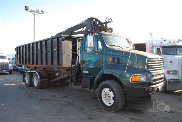 USED 2006 STERLING LT9500 Grapple Truck Dyersburg - photo 3