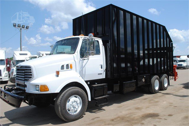 USED 2004 STERLING LT8500 Grapple Truck Dyersburg - photo 3