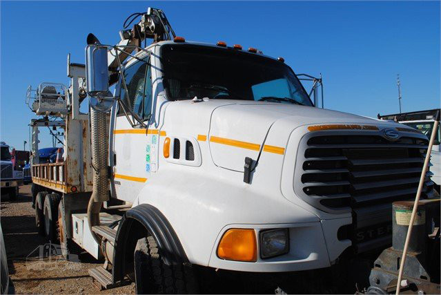 USED 2006 STERLING L8500 Grapple Truck Dyersburg - photo 2