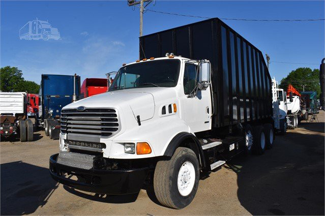 USED 2007 STERLING L8500 Grapple Truck Dyersburg - photo 1