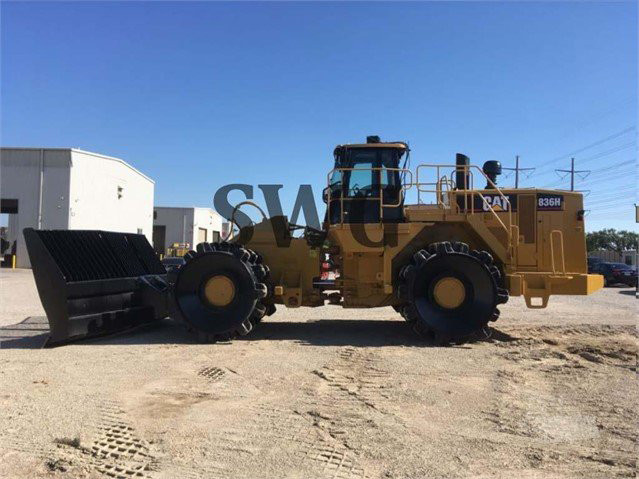 USED 2011 CAT 836H Landfill Compactor Austin, Texas - photo 3