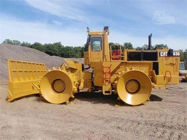 USED CAT 826H Landfill Compactor Parma - photo 2