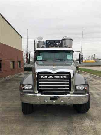 USED 2019 MACK GRANITE GU714 Vacuum Truck Fort Worth