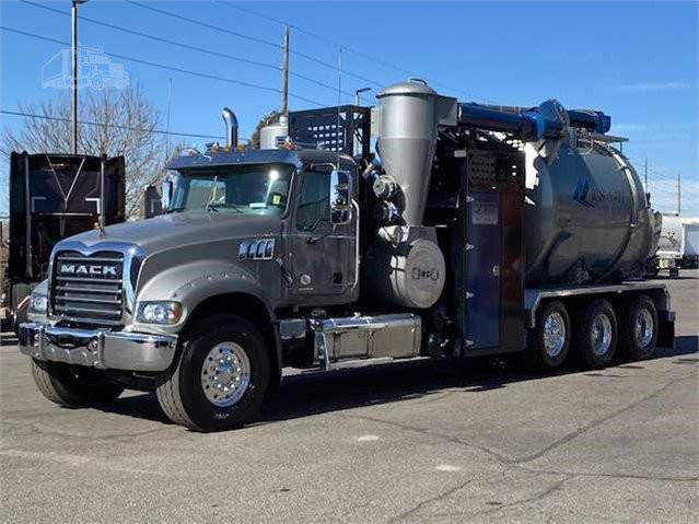 USED 2020 MACK GRANITE 64FR Vacuum Truck Fort Worth - photo 3