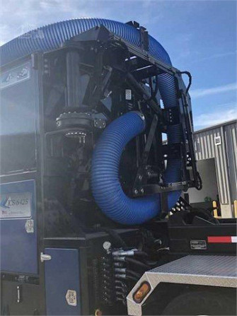 USED 2019 MACK GRANITE 84FR Vacuum Truck Fort Worth - photo 4