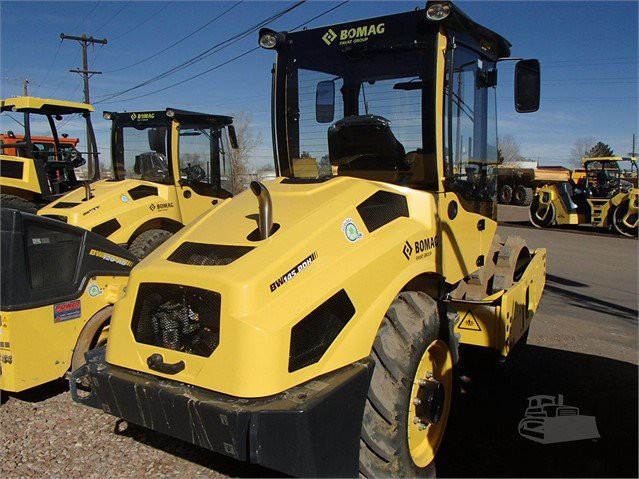 NEW 2020 BOMAG BW145PDH-5 Compactor Denver - photo 2