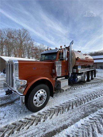 USED 2017 PETERBILT 389 Vacuum Truck Pittsburgh - photo 3