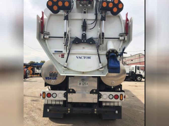 USED 2018 VACTOR 2100 PLUS Vacuum Truck Elmhurst - photo 2