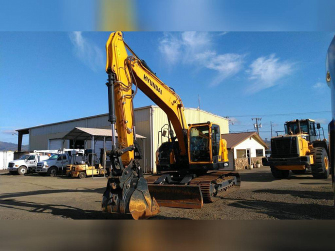 USED 2019 Hyundai HX235LCRD Excavator Portland, Oregon - photo 1