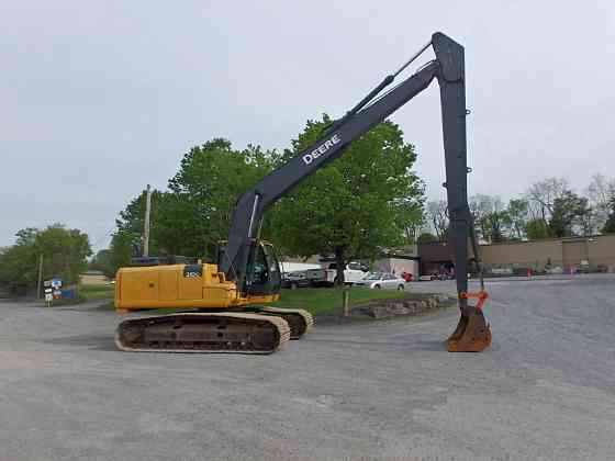 USED 2013 DEERE 210G Excavator Lancaster, Pennsylvania