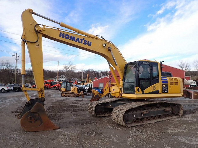 USED 2015 KOMATSU PC210 LC-10 Excavator Lancaster, Pennsylvania - photo 3