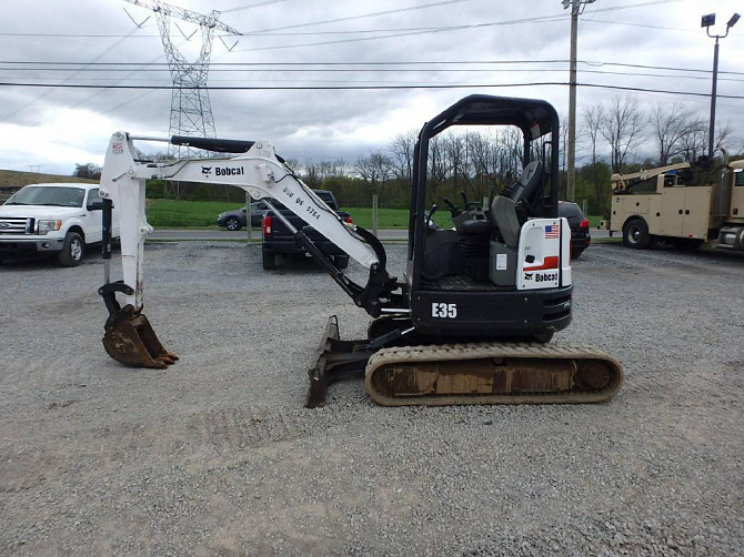 USED 2015 BOBCAT E35 ZTS Excavator Lancaster, Pennsylvania - photo 1