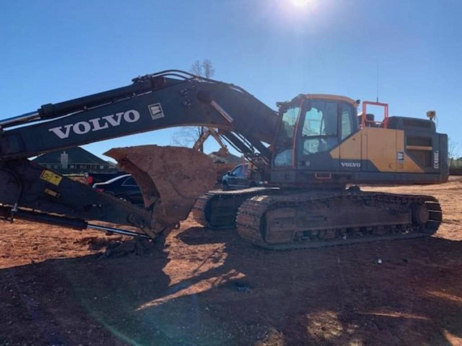 USED 2019 VOLVO EC480EL Excavator Jackson, Tennessee - photo 4