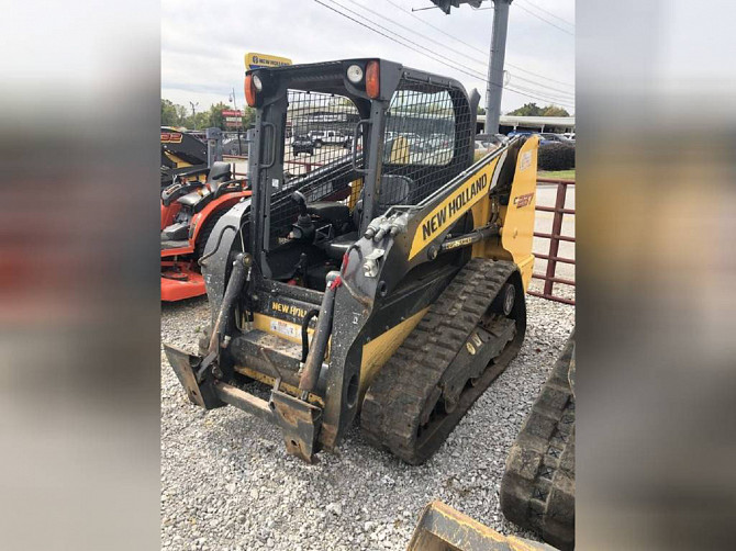 USED 2016 New Holland C227 Track Loader Chattanooga - photo 1