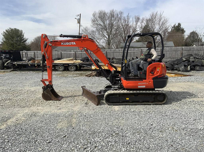 USED 2018 KUBOTA KX040-4 Excavator Johnson City, Tennessee - photo 2