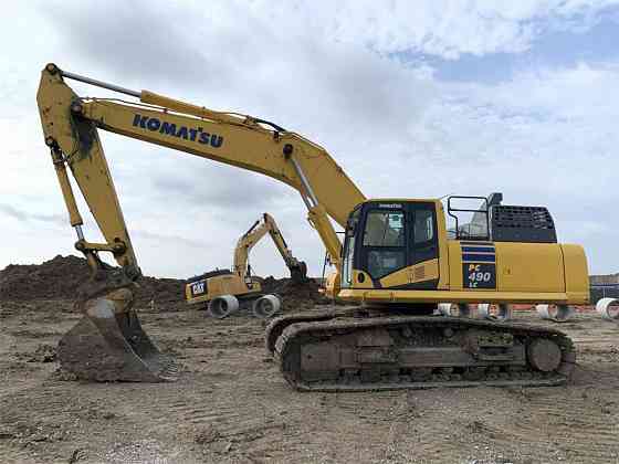 USED 2017 KOMATSU PC490 LC Excavator Carrollton, Texas