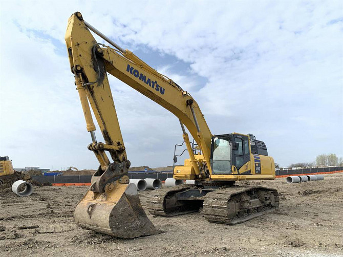 USED 2017 KOMATSU PC490 LC Excavator Carrollton, Texas - photo 3