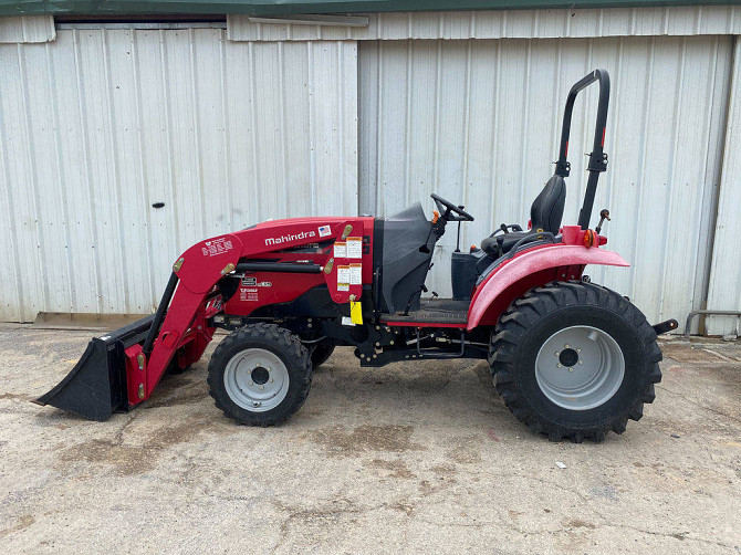USED 2017 Mahindra 1533 Shuttle Tractor Weatherford - photo 4
