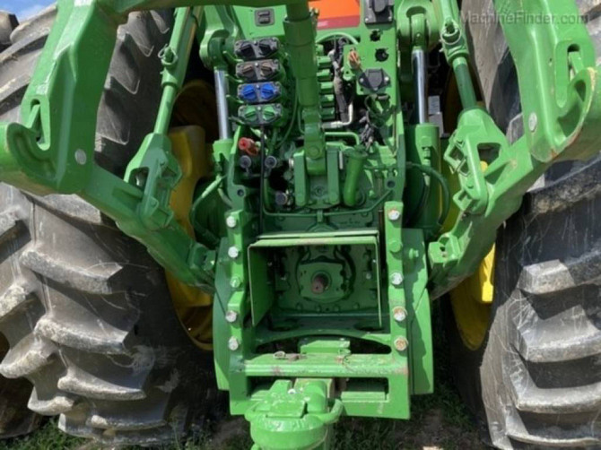 USED 2017 8245R JOHN DEERE FARM TRACTOR Waco - photo 4
