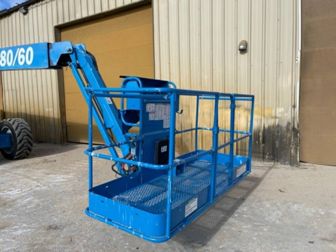 Used 2013 GENIE Z80-60 Articulated Boom Lift Danville, Virginia - photo 2